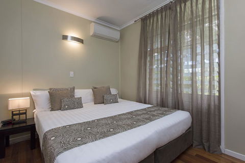 Villa Frangipani - Accommodation Main Beach 3