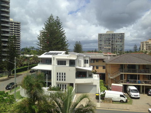 Villa Garfield Surfers Paradise - Accommodation Main Beach 1