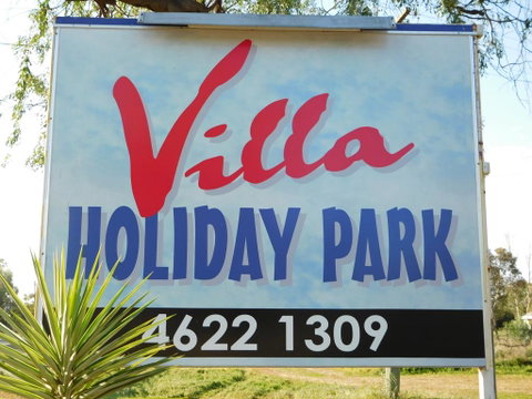 Villa Holiday Park - Accommodation Main Beach 2
