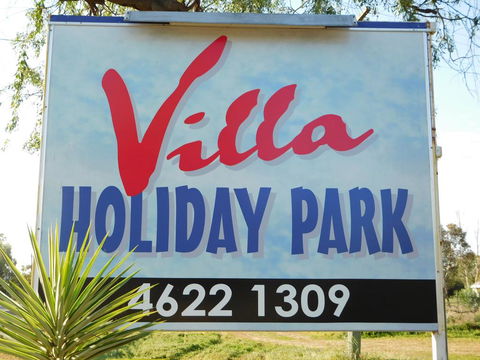 Villa Holiday Park - Accommodation Main Beach 2