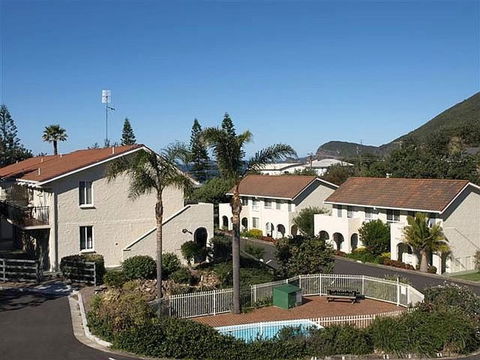 VILLA MANYANA 7 - Accommodation Main Beach 0