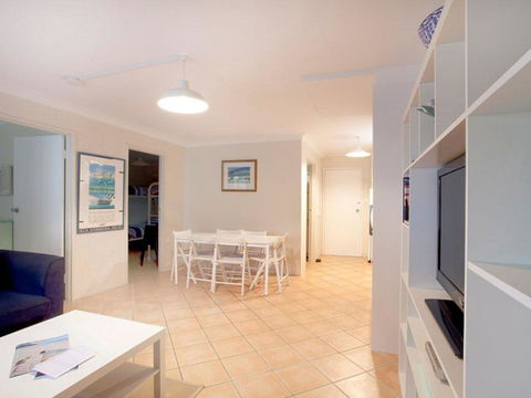 Villa Manyana Unit 24 - Accommodation Main Beach 1