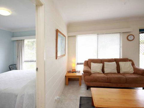 Villa Manyana Unit 25 - Accommodation Main Beach 1