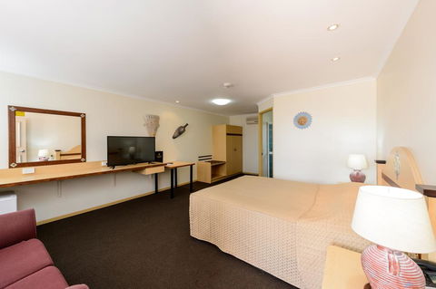 Villa Mirasol Motor Inn - Accommodation Main Beach 3