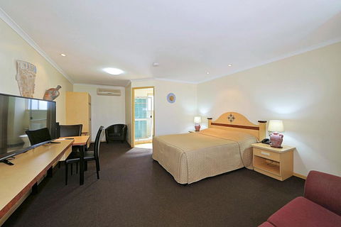 Villa Mirasol Motor Inn - Accommodation Main Beach 2