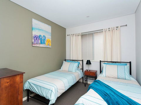 Villa Serene @ Fingal Bay - Accommodation Main Beach 1