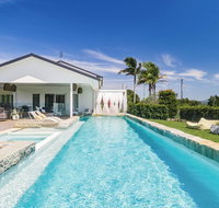 Villa St Helena - Accommodation Main Beach