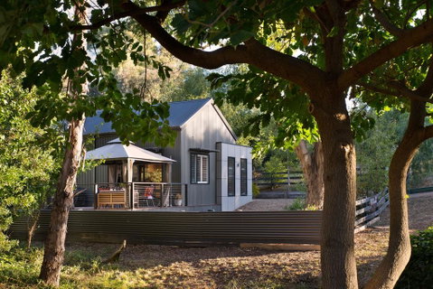 Villa Vanzetta - Accommodation Main Beach 1