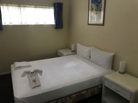 Villa Vaucluse Apartments - Accommodation Main Beach 2