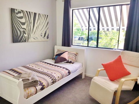Villa Via Veneto - Accommodation Main Beach 2