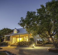Vineyard Cottages - Accommodation Main Beach