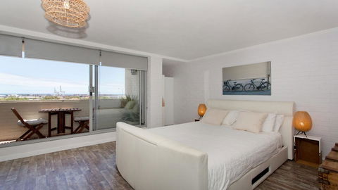 Vista Fremantle - Apartment With A View - Accommodation Main Beach 1