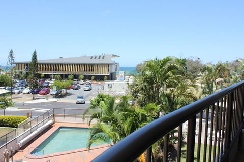 Voyager Resort - Accommodation Main Beach 1