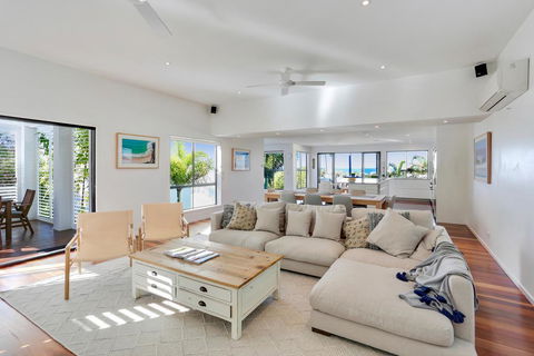 Voyagers Vista - Accommodation Main Beach 0