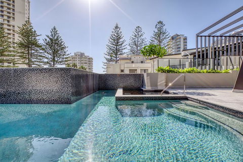 Vue Broadbeach - Accommodation Main Beach 2
