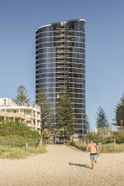 Vue Broadbeach - Accommodation Main Beach 3