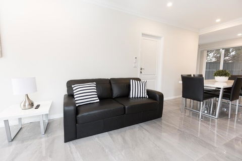 Wagga Apartments #2 - Accommodation Main Beach 1