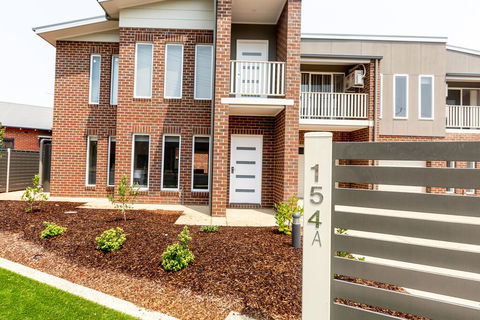 Wagga Apartments #3 - Accommodation Main Beach 1