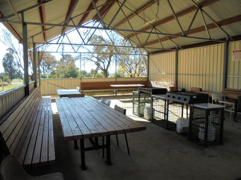 Wagga Wagga Tourist Park - Accommodation Main Beach 1