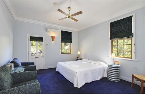Walhalla's Star Hotel - Accommodation Main Beach 3