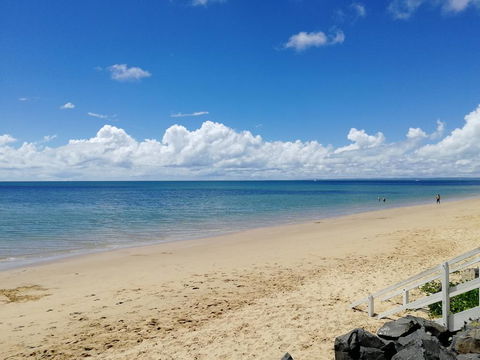 Walk To Beach Queenslander HOME In CBD Hervey Bay - Accommodation Main Beach 0