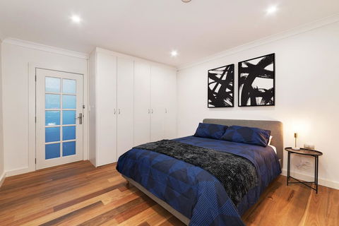 Walk To The City, Fish Market, Darling Harbour - Accommodation Main Beach 1