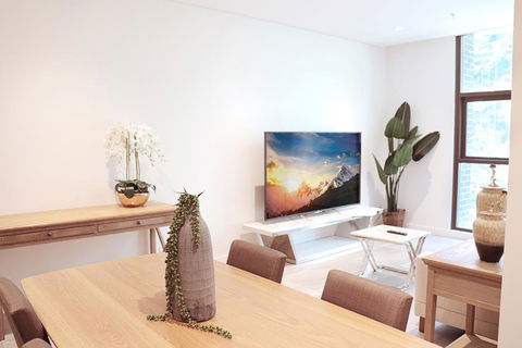 Walking To Darling Harbour, Townhall, QVB,ICC. - Accommodation Main Beach 0