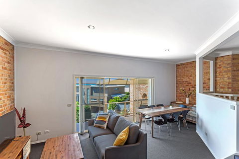 Wallawa Road 2/35A - Accommodation Main Beach 1