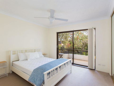 Wallis Court 5 - Accommodation Main Beach 3