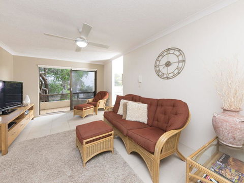 Wallis Court 6 - Accommodation Main Beach 3