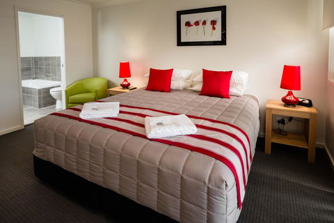 Wallsend Executive Apartments - Accommodation Main Beach 0
