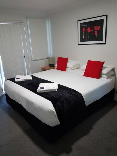 Wallsend Executive Apartments - Accommodation Main Beach 3
