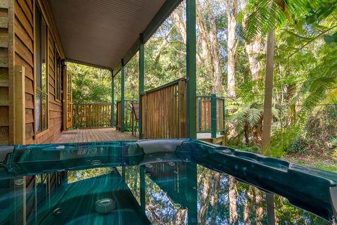 Wanderers Retreat - Accommodation Main Beach 0