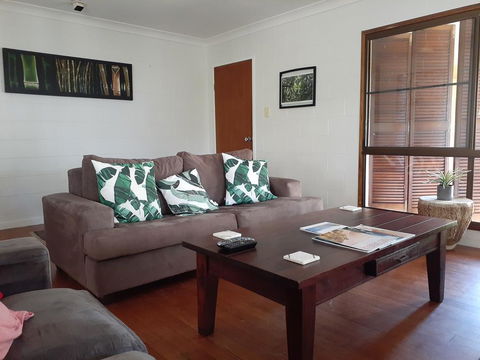 Wandering Palms - Accommodation Main Beach 3