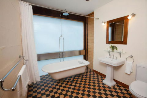 Wandin Valley Estate - Accommodation Main Beach 2