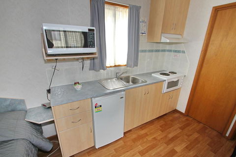 Wangaratta Caravan Park - Accommodation Main Beach 1