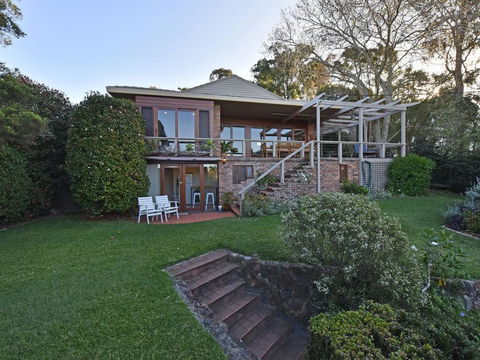 Wangi Waterfront Delight 4br Waterfront Reserve Home - Accommodation Main Beach 1