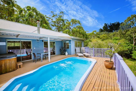 Wanjii II Pool & Spa Getaway - Accommodation Main Beach 0