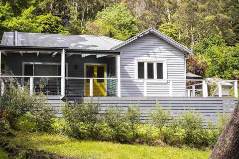 Warburton Digs - Accommodation Main Beach 1