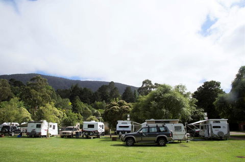 Warburton Holiday Park - Accommodation Main Beach 0