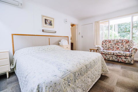 Warburton Lodge - Accommodation Main Beach 2