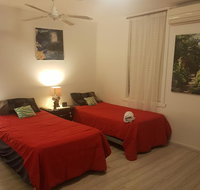 Warm friendly family environment in braybrook - Accommodation Main Beach