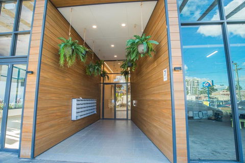Warm Soul, 1badAPT In The Heart Of Eastwood, P, WIFI - Accommodation Main Beach 3