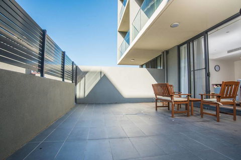 Warm Soul, 1badAPT In The Heart Of Eastwood, P, WIFI - Accommodation Main Beach 2