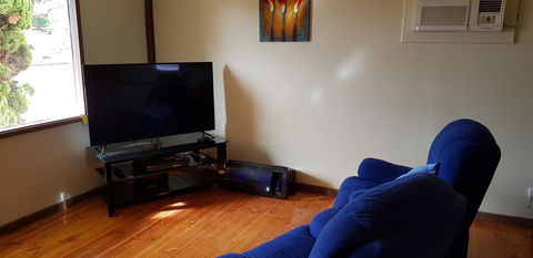 Warmont Apartments Self Contained Home - Accommodation Main Beach 0