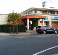 Warners Bay Hotel - Accommodation Main Beach