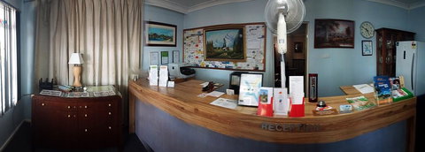 Warren Motor Inn - Accommodation Main Beach 3