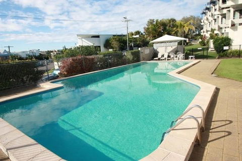 Warroo Apartments - Accommodation Main Beach 1