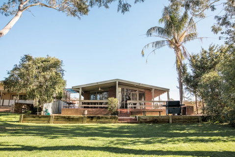 Water's Edge Bundalong - Accommodation Main Beach 1