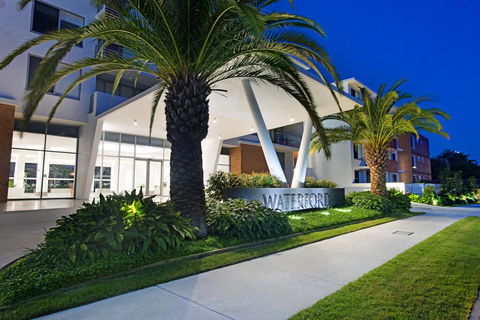 Waterford Apartments - Accommodation Main Beach 2